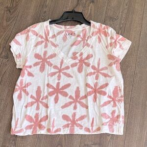 LOFT v neck t-shirt Medium